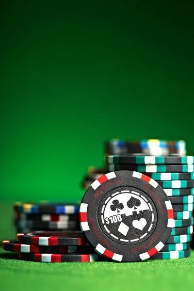 antarmuka aplikasi mobile berkahpoker menampilkan berbagai kategori taruhan dan permainan